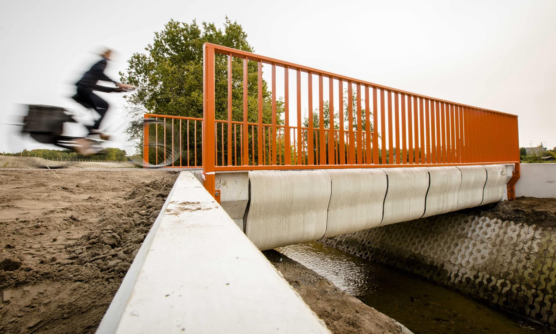 World's First 3D-Printed Bridge Opens To Cyclists In Netherlands ... - 3D PrinteD BriDge