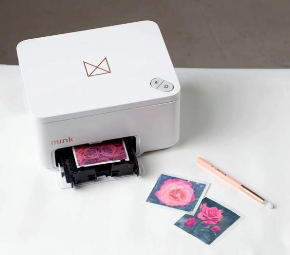 Mink, The World's First Makeup 3D Printer, Offering On-Demand Makeup Is ... - Mink Makeup 3D Printer With Sheets 585x514