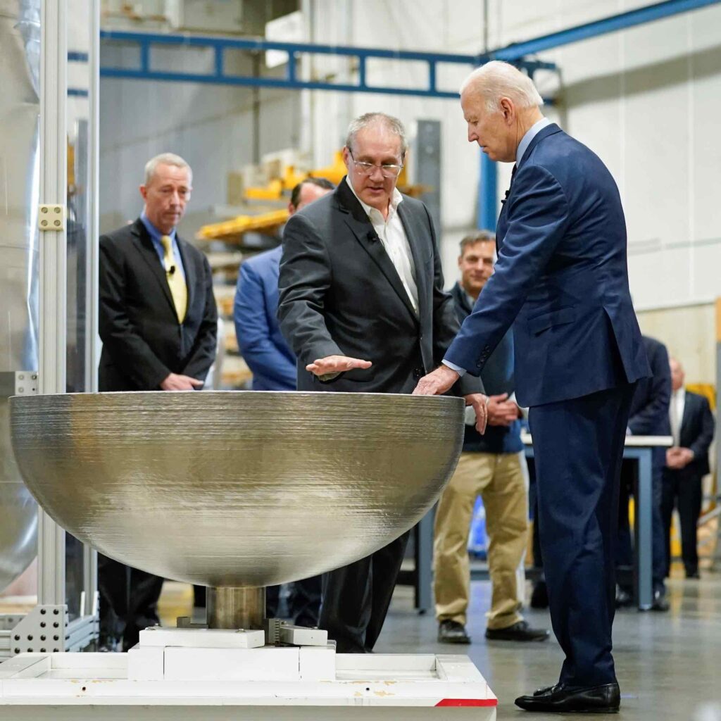 USA President Biden is introduced to a metal propellant tank 3D printed on Scakiy's EBAM technology