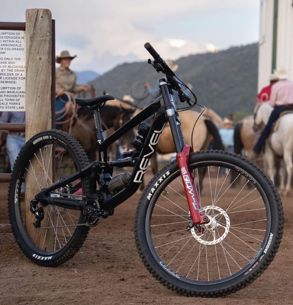 Revel Rodeo is a 3D printed carbon mountain bike